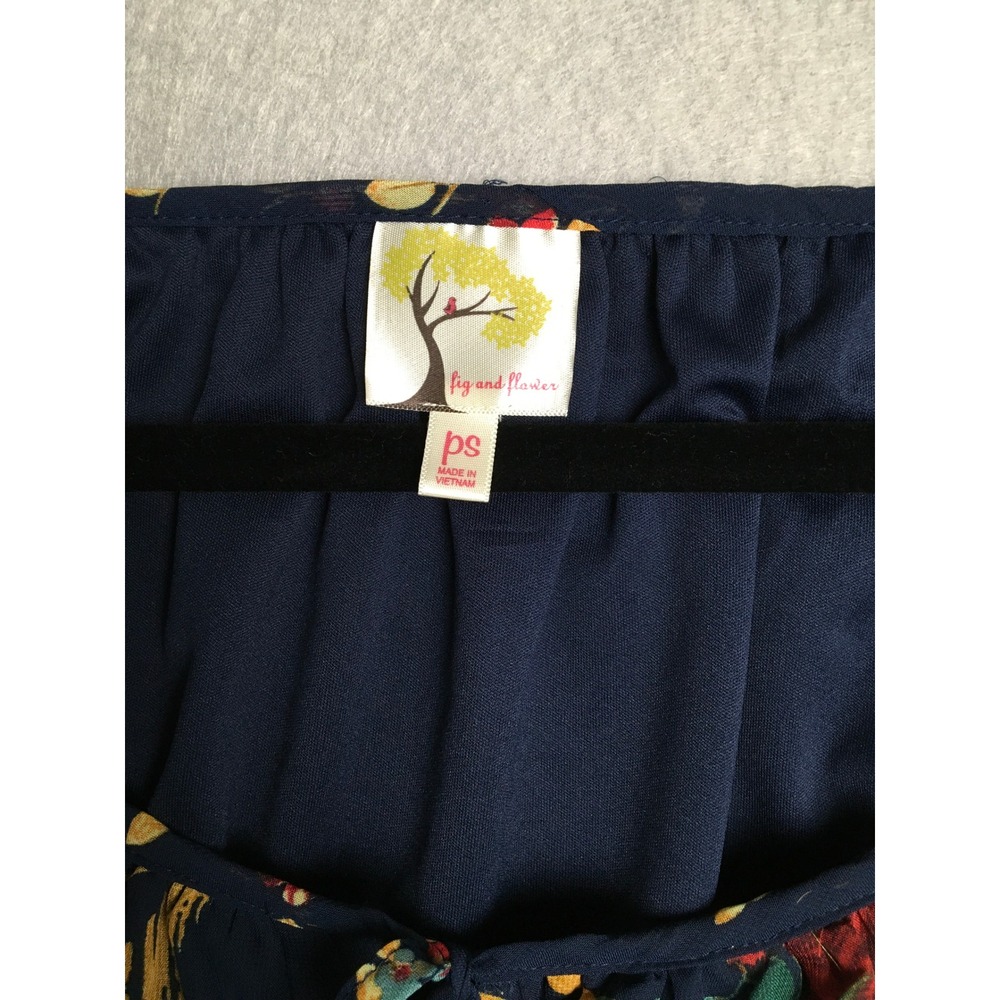 Fig and Flower Navy Floral Smocked Peplum Blouse Sheer Sleeve Petite Small PS - Picture 4 of 7